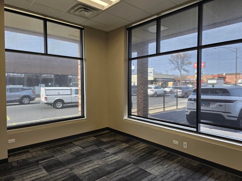 More Photos Of 3351 N Harlem Ave, Chicago Unknown For Lease
