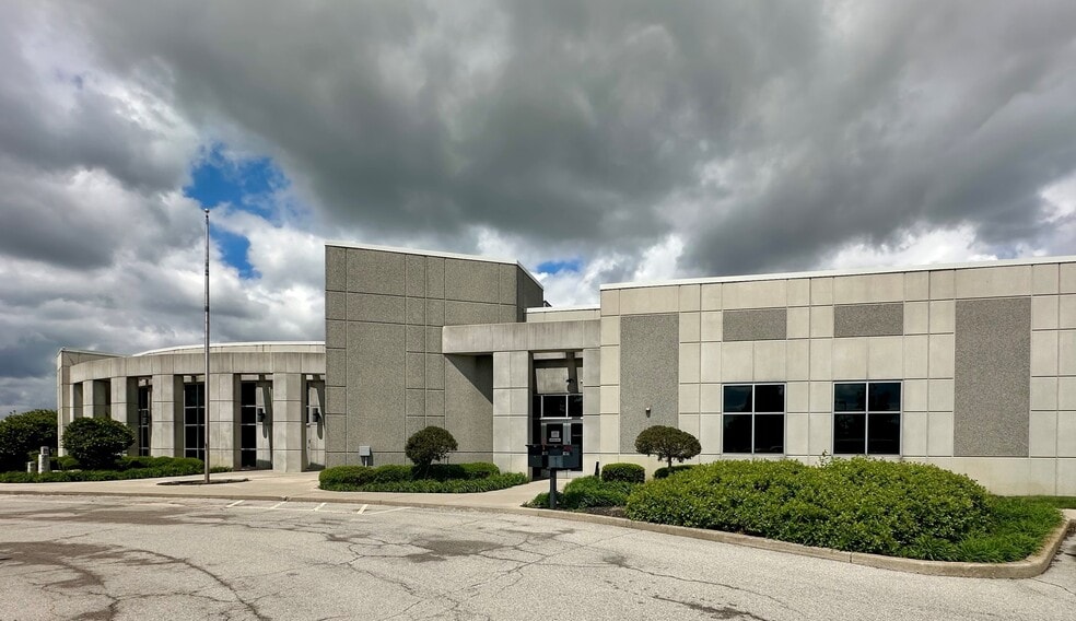 Primary Photo Of 14450 Getz Rd, Noblesville Medical For Sale