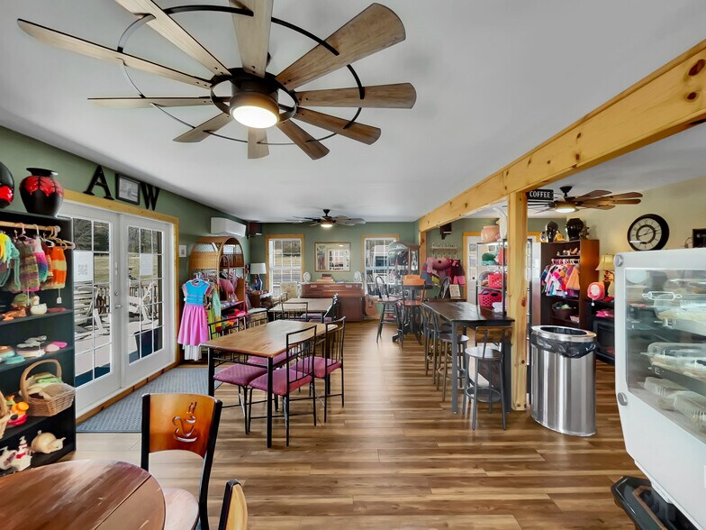 More Photos Of 9 Callaway Dr, Crawford Restaurant For Sale