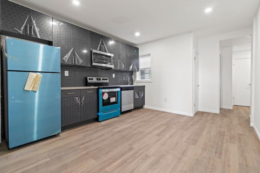 More Photos Of 1602 S Broad St, Philadelphia Office Residential For Sale