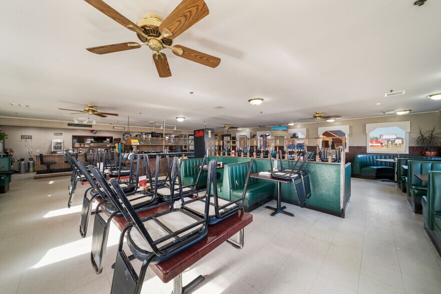 More Photos Of 704 W Conner Ave, Fairland Restaurant For Sale