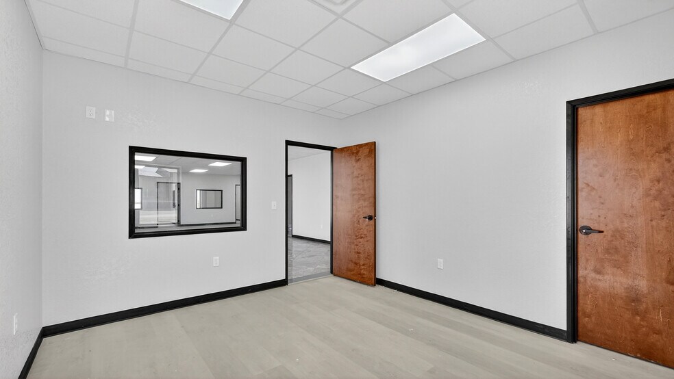 More Photos Of 16511 W Basin St, Odessa Industrial For Lease