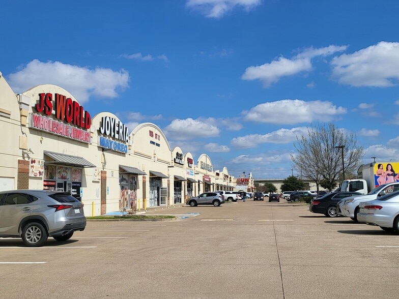 More Photos Of 11538 Harry Hines Blvd, Dallas General Retail For Sale