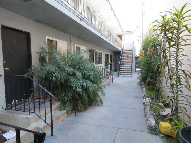 More Photos Of 1547 Euclid St, Santa Monica Apartments For Sale