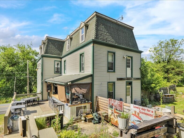 More Photos Of 1634 Moselem Springs Rd, Hamburg Storefront Retail Residential For Sale