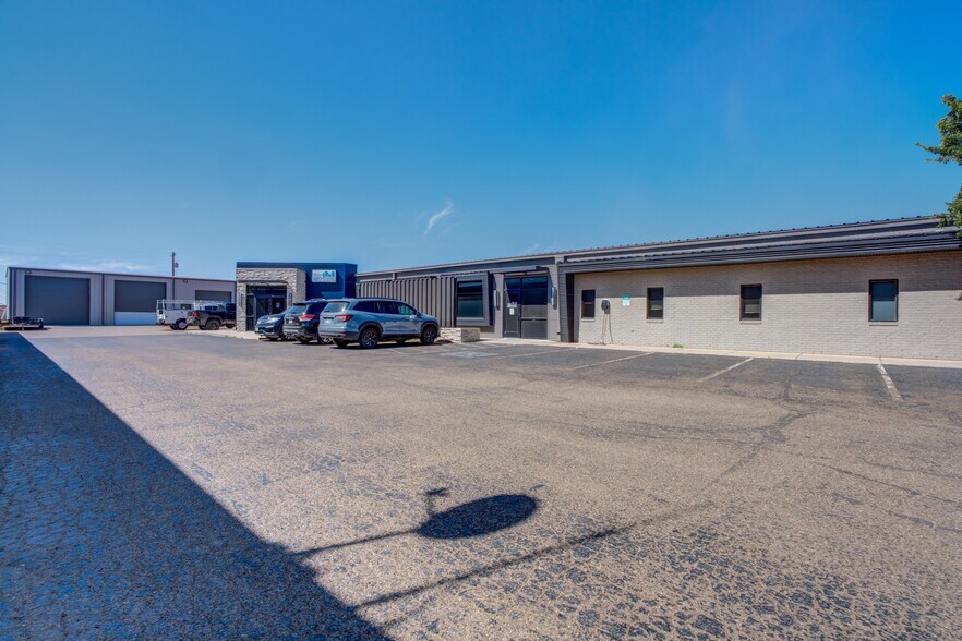 More Photos Of 2405 114th St, Lubbock Office For Sale
