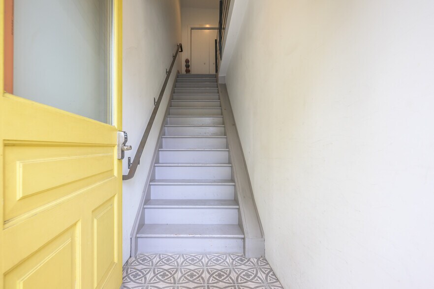 More Photos Of 705 Warren St, Hudson Storefront Retail Residential For Sale