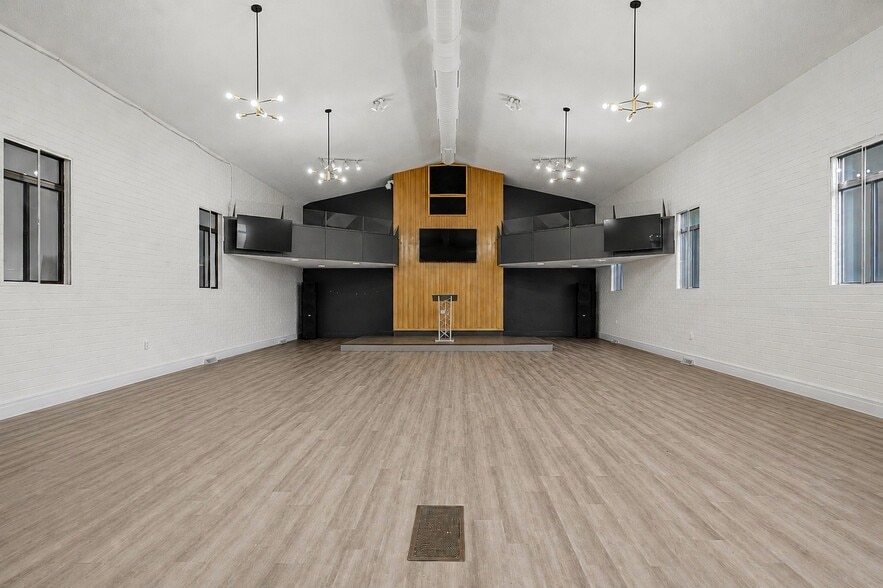 More Photos Of 4535 Wadsworth Blvd, Wheat Ridge Religious Facility For Lease