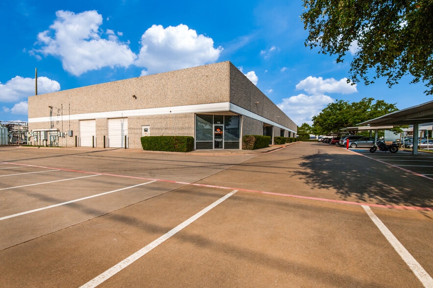 More Photos Of 2514 Tarpley Rd, Carrollton Light Distribution For Lease