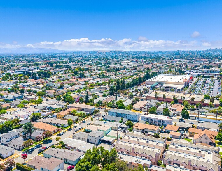 More Photos Of 221 S Bushnell Ave, Alhambra Multifamily For Sale