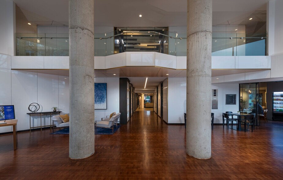 More Photos Of 3033 Wilson Blvd, Arlington Office For Lease