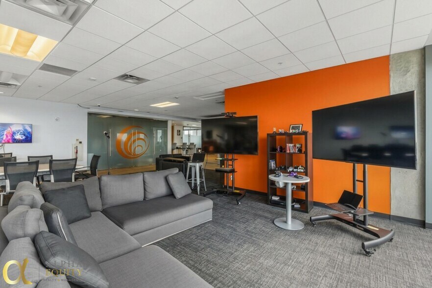 More Photos Of 189 S Orange Ave, Orlando Office Residential For Sale