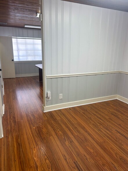 More Photos Of 1420 Government St, Mobile Office Residential For Lease