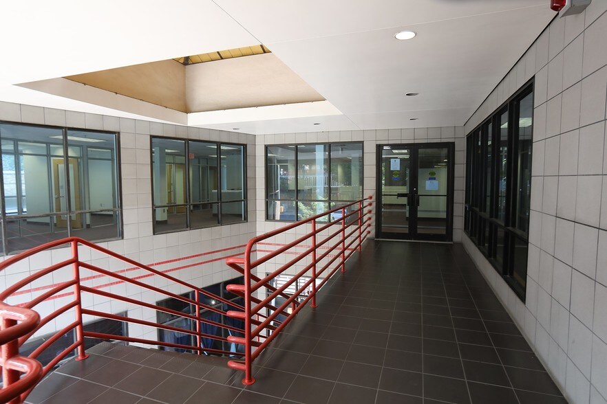 More Photos Of 8241 Georgia Ave, Silver Spring General Retail For Sale