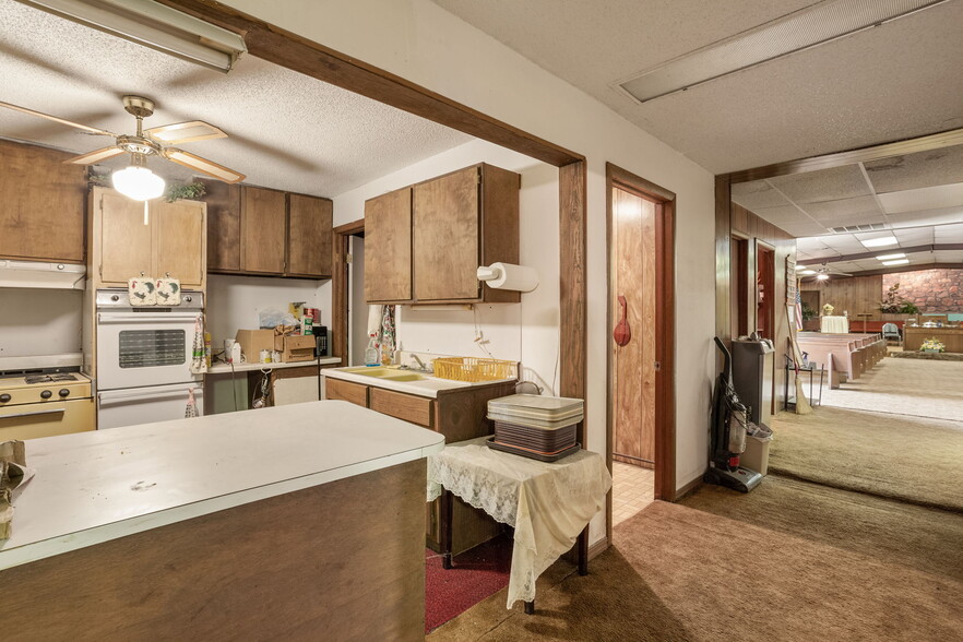 More Photos Of 9835 Frankoma Rd, Sapulpa Religious Facility For Sale