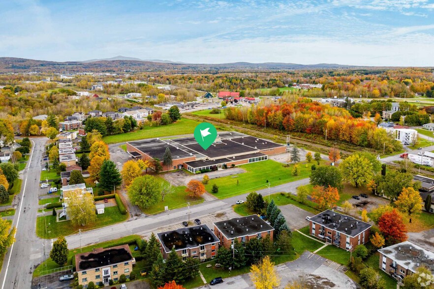 Primary Photo Of 200 Boul Grand N, Cowansville Warehouse For Sale