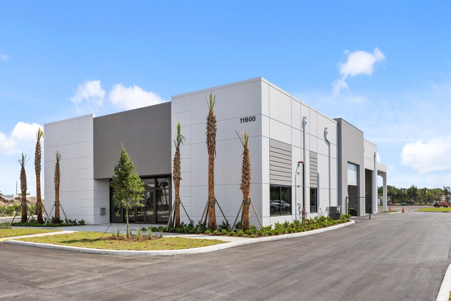More Photos Of , Boynton Beach Warehouse For Lease