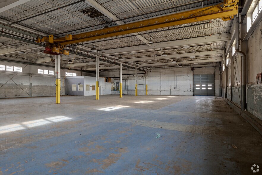 More Photos Of 235 New York Dr, Fort Washington Light Manufacturing For Lease