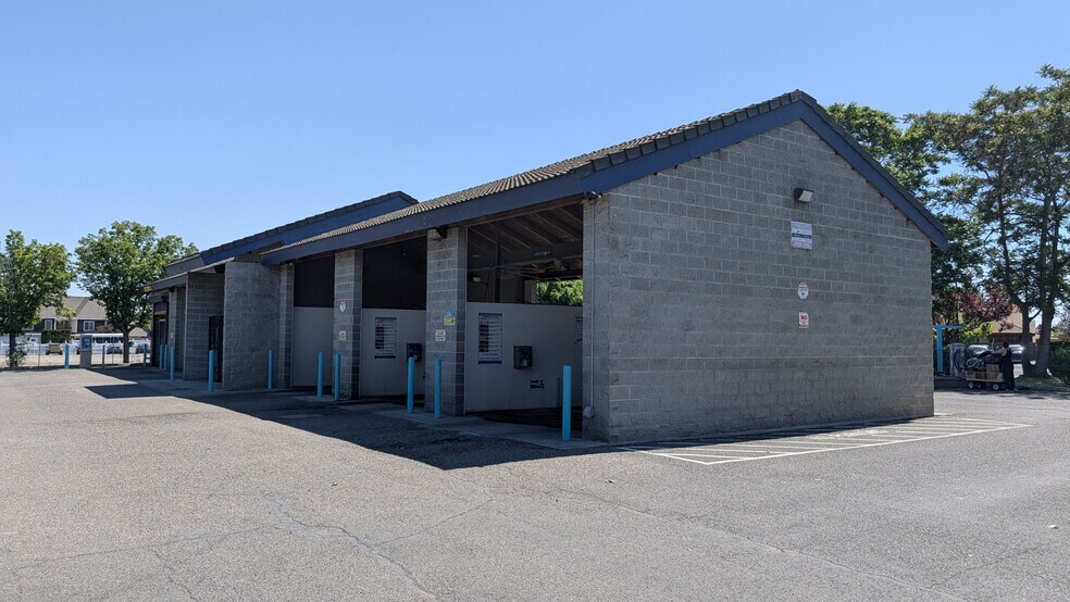 More Photos Of 311 Van Giesen Street, Richland Carwash For Sale