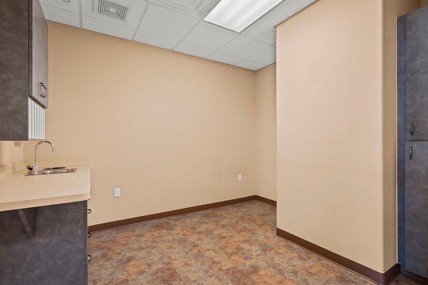 More Photos Of 645 Sierra Rose Dr, Reno Medical For Lease