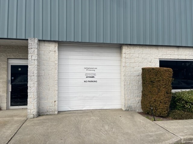 More Photos Of 1580 Lakeland Ave, Bohemia Warehouse For Lease