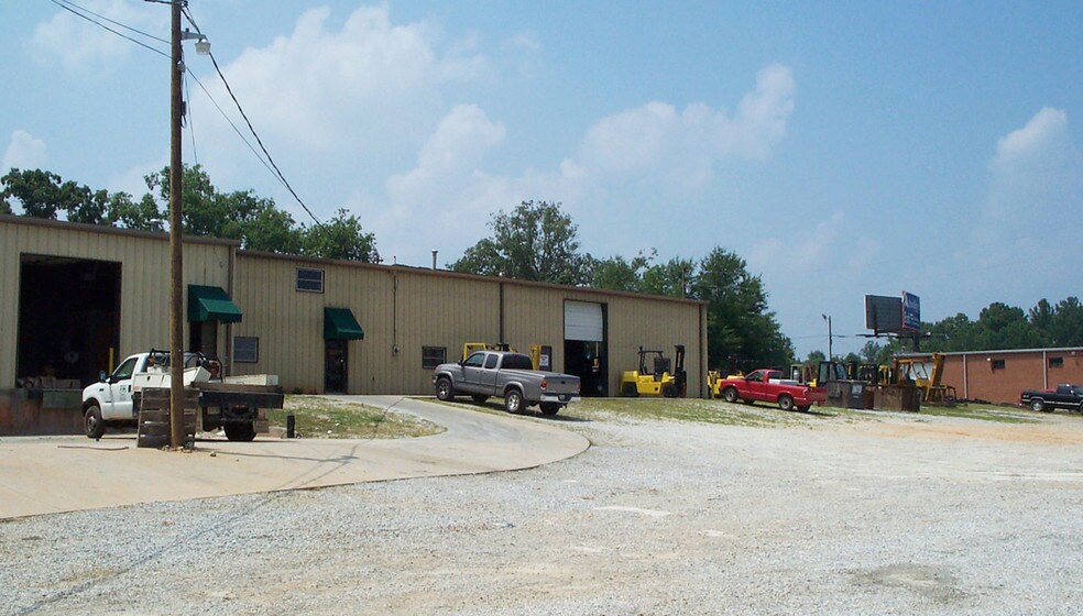 More Photos Of 2506 Flat Shoals Rd SE, Conyers Distribution For Sale