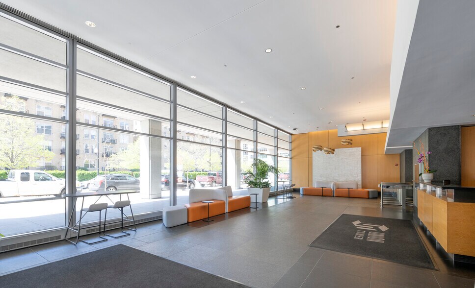 More Photos Of 550 W Van Buren St, Chicago Office For Lease