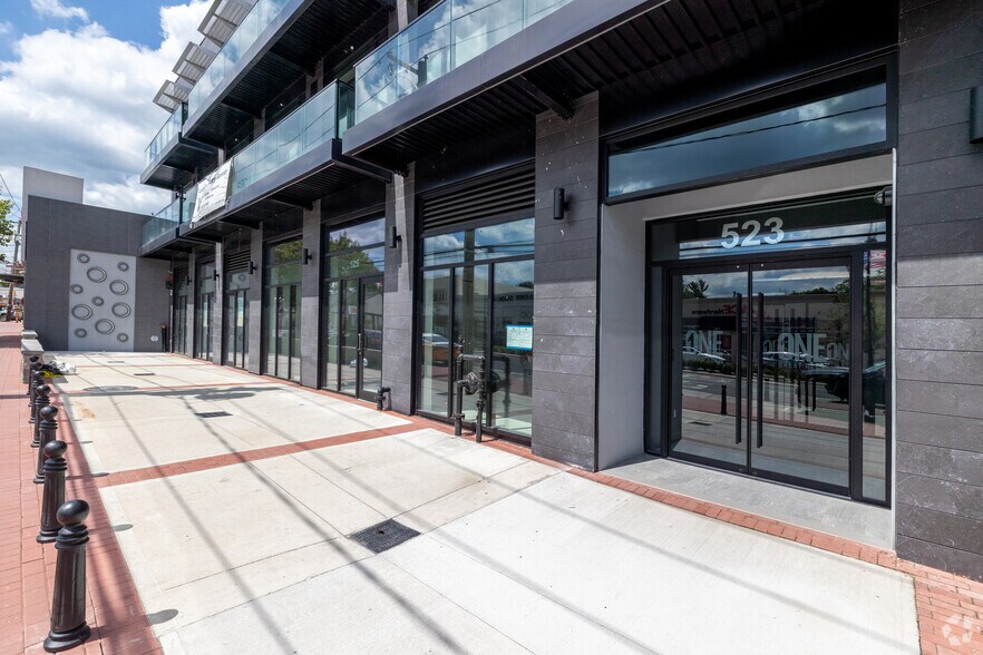 More Photos Of 523-531 Middle Neck Rd, Great Neck Apartments For Sale