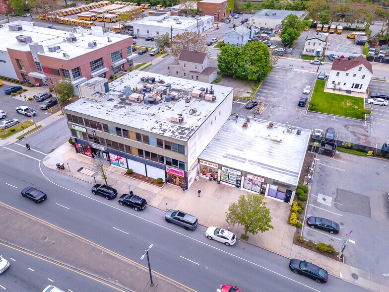 More Photos Of 183 S Broadway, Hicksville Office For Sale
