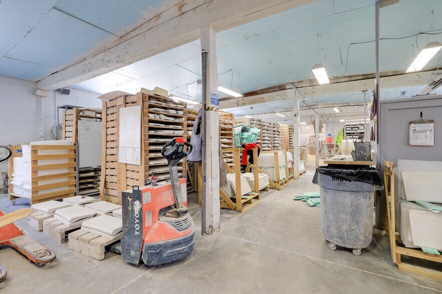 More Photos Of 142 Water St, Thurmont Warehouse For Sale