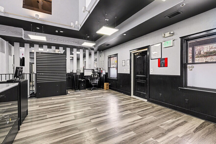 More Photos Of 171 Lawrence St, Central City Storefront For Sale