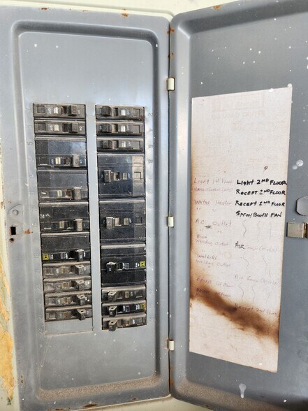 More Photos Of 2015 Kalani St, Honolulu Warehouse For Sale