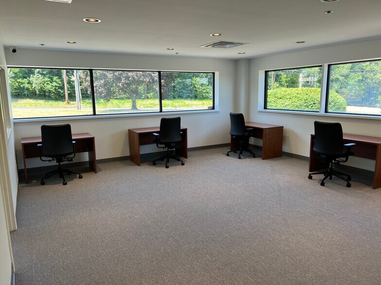 More Photos Of 45 Connair Rd, Orange Light Manufacturing For Lease