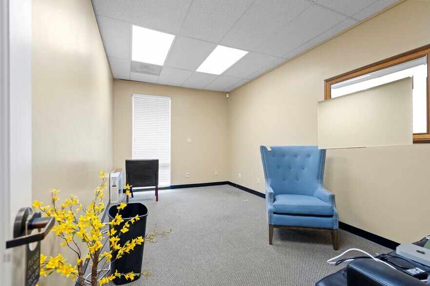 More Photos Of 1516 Brookhollow Dr, Santa Ana Medical For Lease
