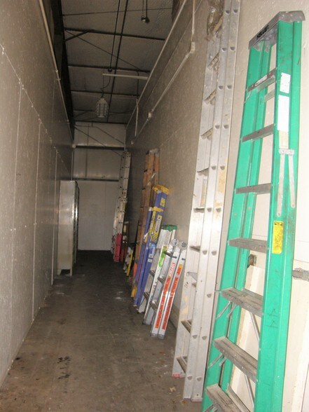 More Photos Of 2112 Industrial Dr, Niles Manufacturing For Sale