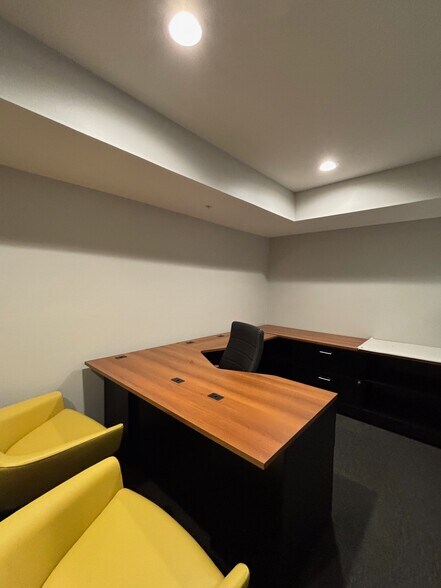 More Photos Of 701 E South St, Orlando Office For Sale