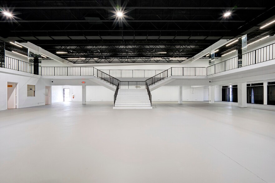 More Photos Of 32 S Dixie Hwy, Lake Worth Freestanding For Lease