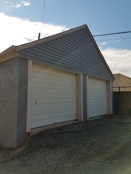 More Photos Of 7 Park Ave, Gaithersburg Office For Sale