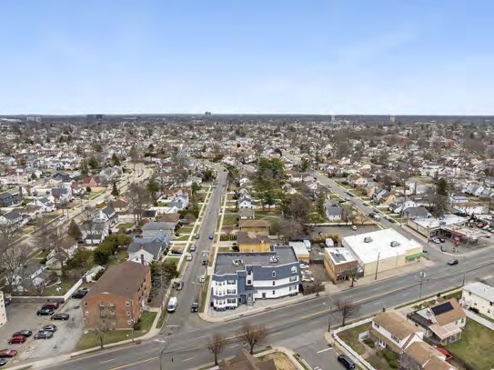 More Photos Of 533 Greenwich St, Hempstead Apartments For Sale