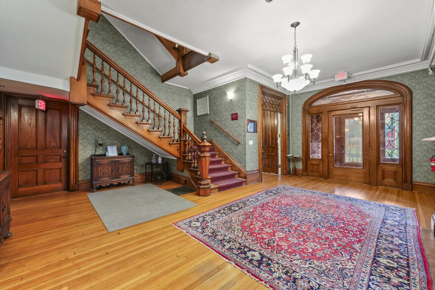 More Photos Of 74 Wendell Ave, Pittsfield Hotel For Sale