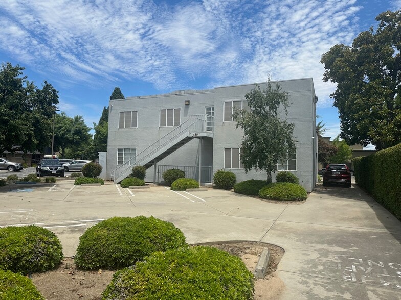 More Photos Of 1115 13th St, Modesto Office For Lease