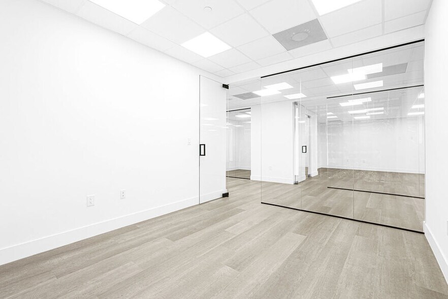 More Photos Of 1110 Brickell Ave, Miami Office For Sale