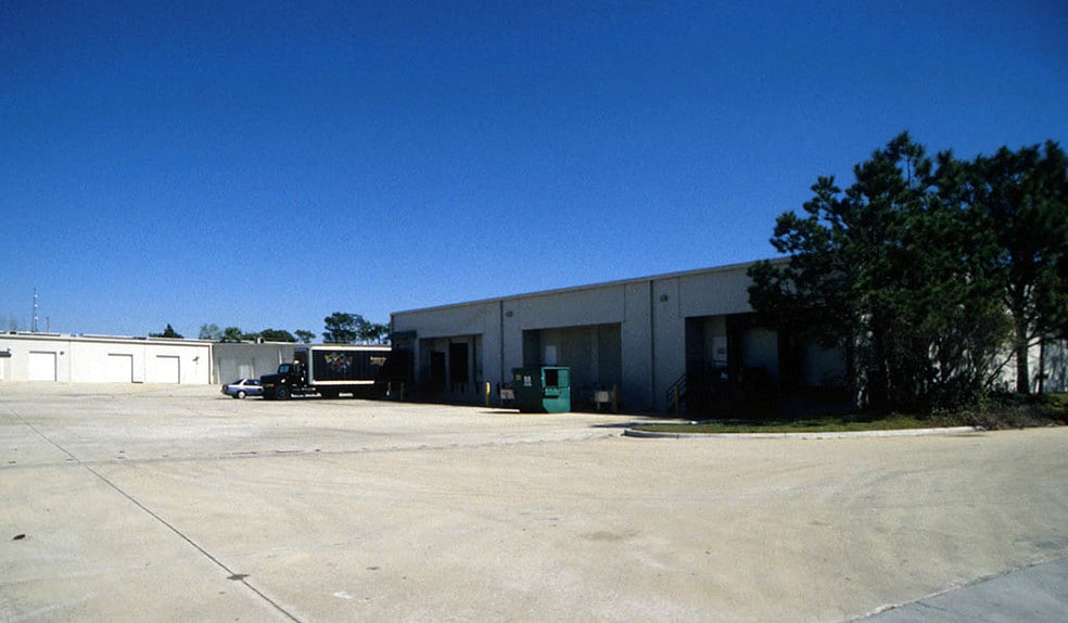 More Photos Of 9500 S Satellite Blvd, Orlando Unknown For Lease