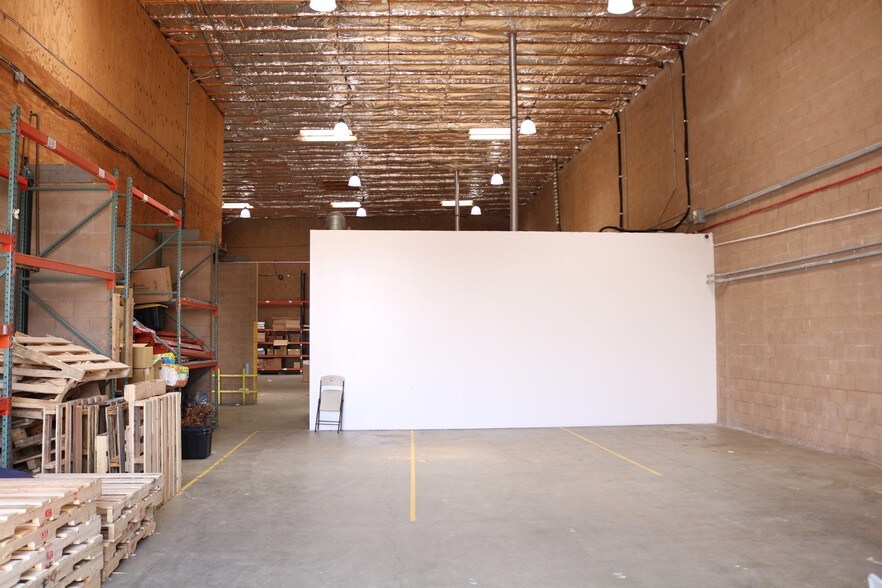 More Photos Of 7648 Lemon Ave, Lemon Grove Manufacturing For Lease