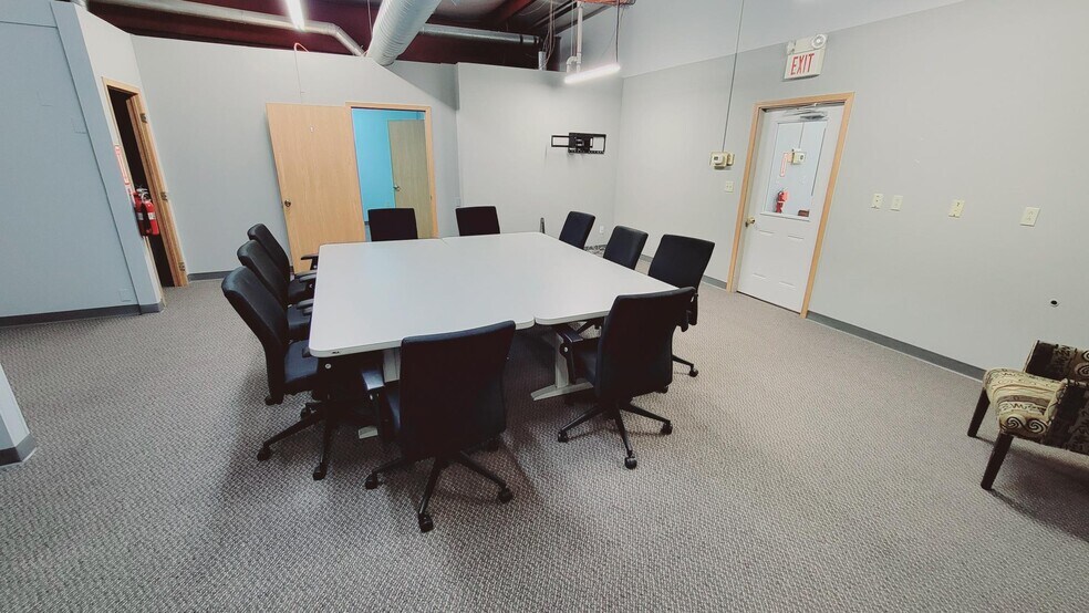 More Photos Of 550 Goodrich Rd, Bellevue Light Distribution For Sale