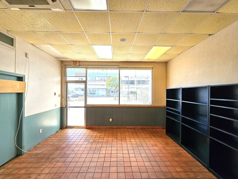 More Photos Of 1336 N School St, Honolulu Freestanding For Lease