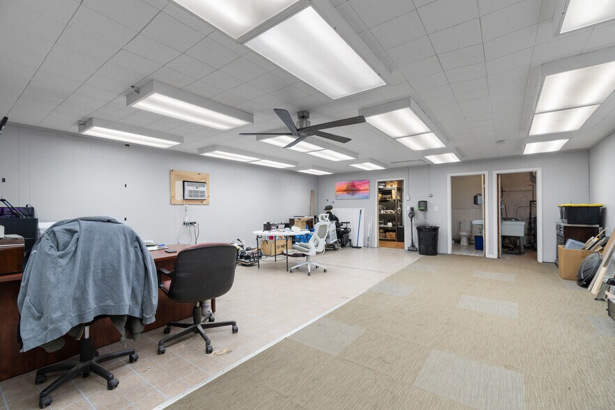 More Photos Of 7000 Manchester Rd, Canal Fulton Office For Sale