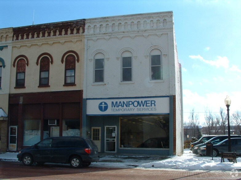 More Photos Of 429 W Main St, Ionia Medical For Lease