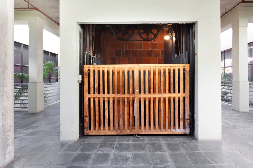 More Photos Of 164 Townsend St, San Francisco Office For Lease