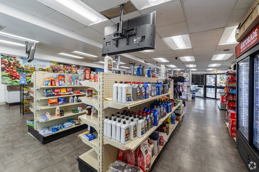 More Photos Of 201 Hanover Pike, Hampstead Service Station For Sale